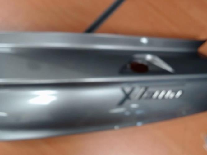 pièce détachée occasion Cache carenage coque arriere gauche KYMCO