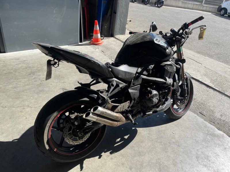 moto accidentée KAWASAKIZ 750