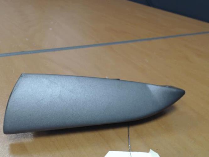 pièce détachée occasion Platine et repose pieds arriere droit