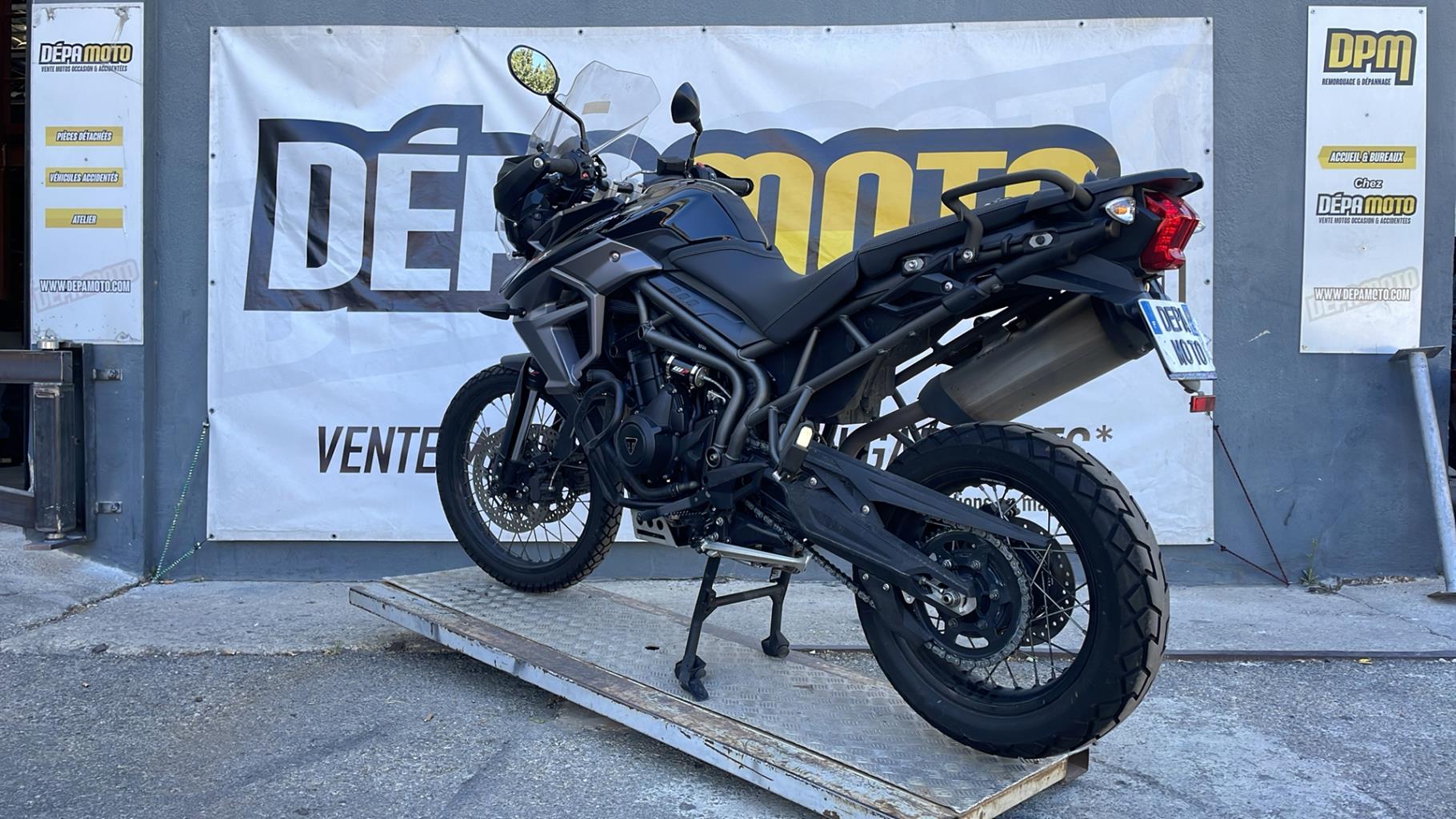 moto accidentée TRIUMPH 800 TIGER XCX
