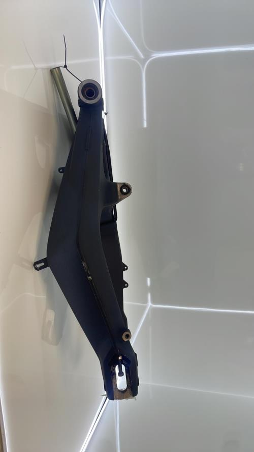 pièce détachée occasion Bras oscillant TRIUMPH