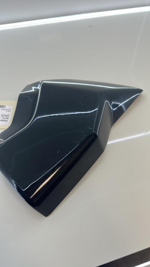 pièce détachée occasion Cache carenage ecope gauche YAMAHA