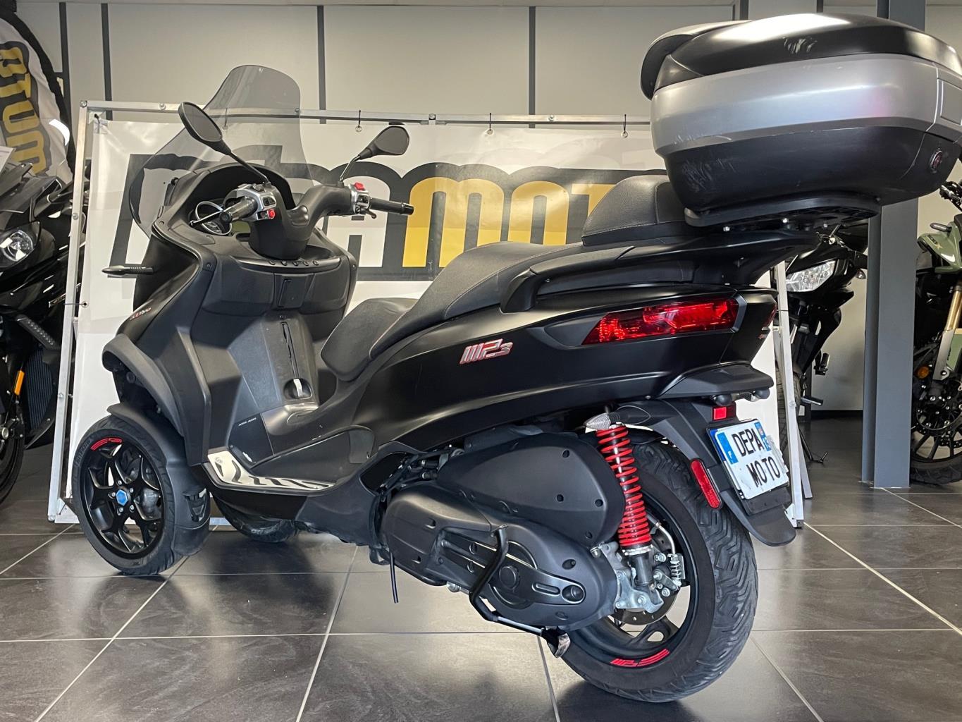 Illustration de PIAGGIOMP3 500 SPORT HPE