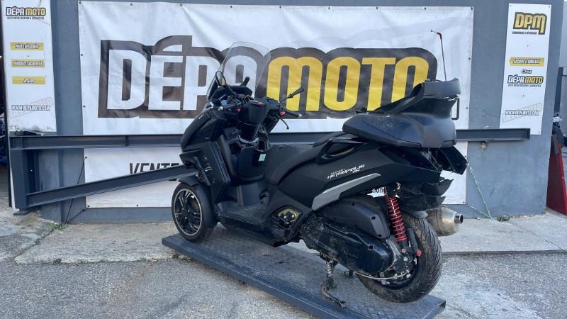 moto accidentée PEUGEOT400 METROPOLIS SW