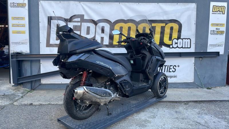 moto accidentée PEUGEOT400 METROPOLIS SW