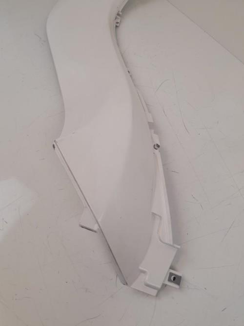 pièce détachée occasion Cache lateral droit