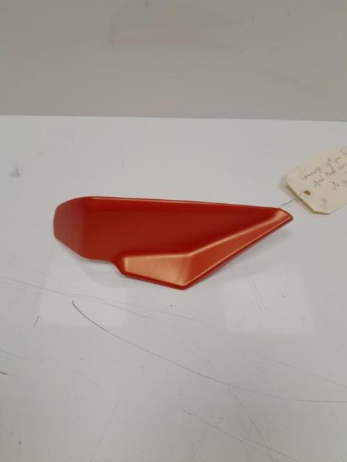 pièce détachée occasion Habillage de tete de fourche gauche TRIUMPH