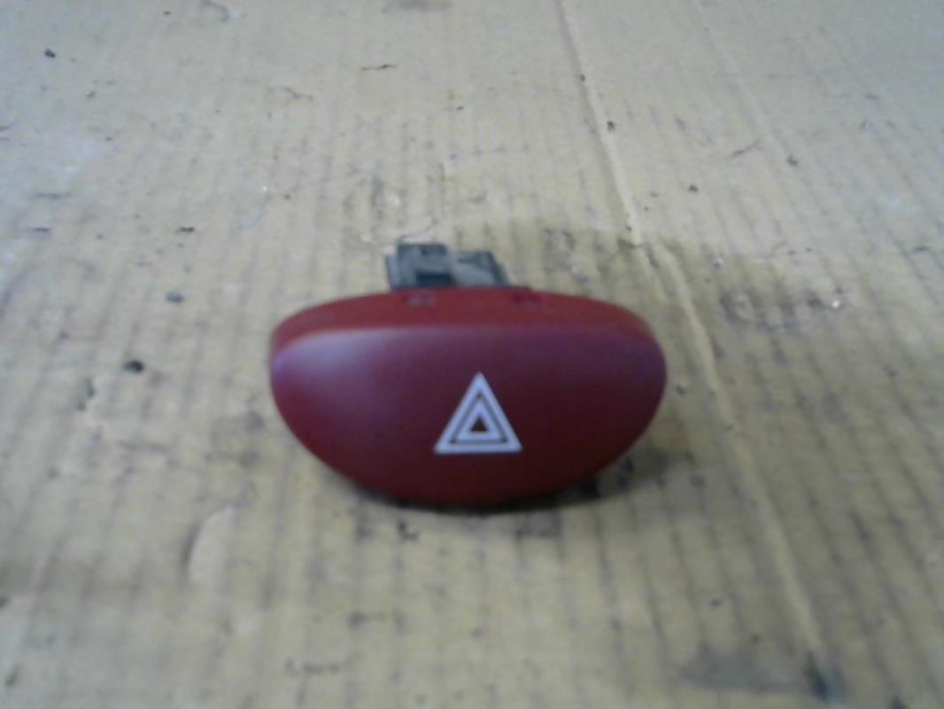 Bouton de warning PEUGEOT 206 PHASE 1 Diesel - 1