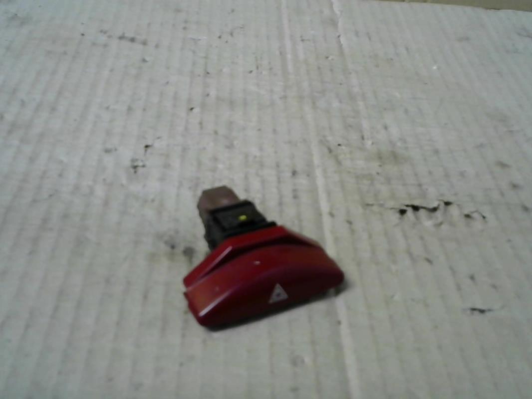 Bouton de warning CITROEN C5 1 PHASE 1 Essence - 1