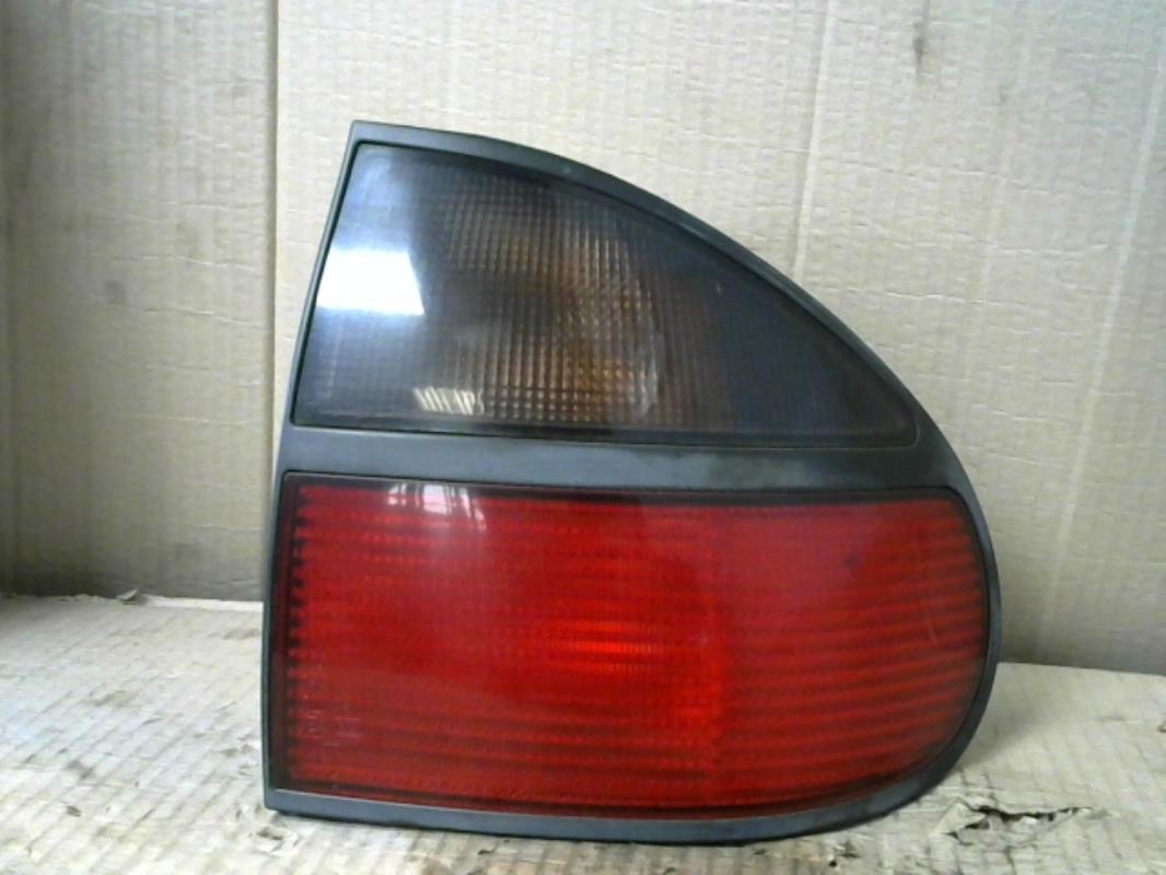 Fanale posteriore principale destro (luci) RENAULT LAGUNA 1 PHASE 1 Gasolina - 1