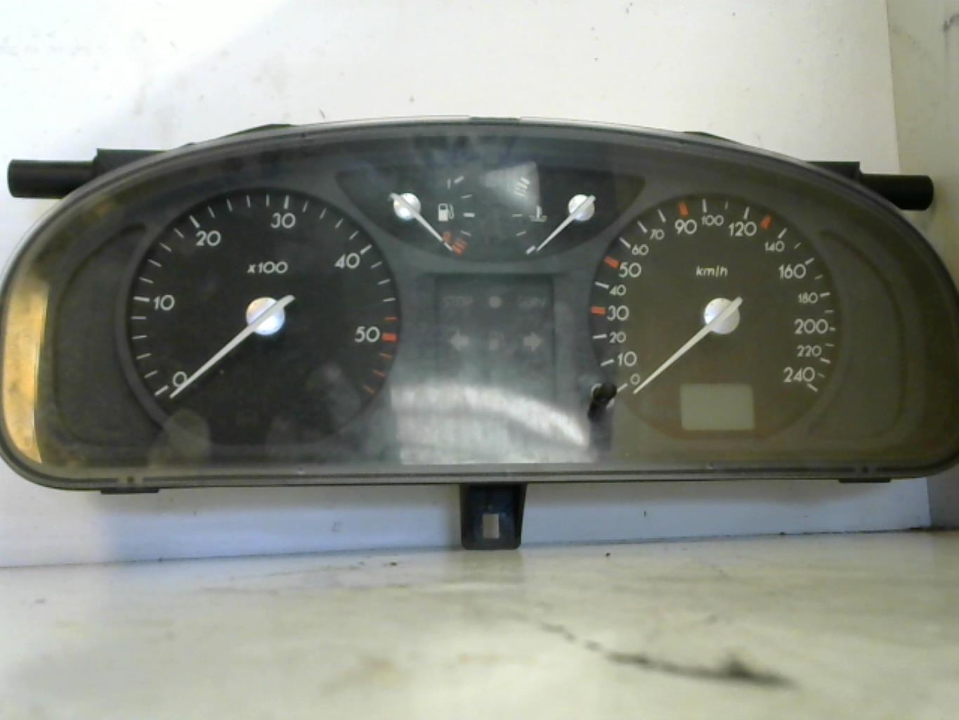 Compteur RENAULT LAGUNA 2 PHASE 1 Diesel - 1