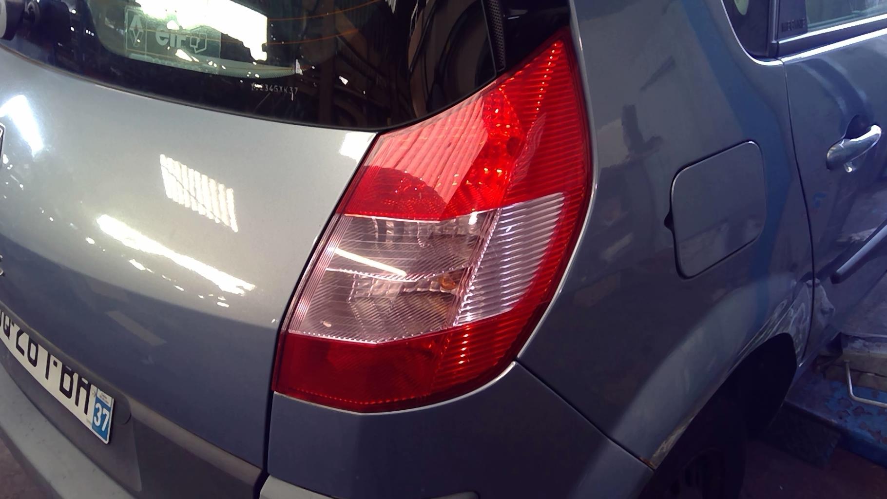 Fanale posteriore principale destro (luci) RENAULT SCENIC 2 PHASE 1 Diésel - 1