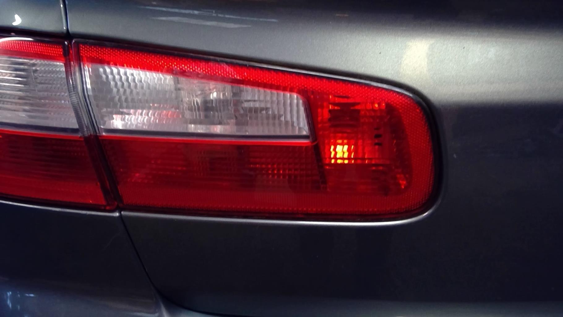 Feu arriere secondaire gauche (feux) RENAULT LAGUNA 2 PHASE 1 Diesel - 1