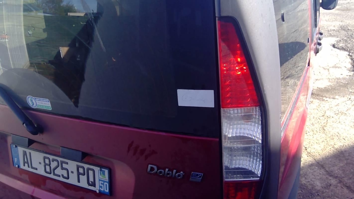 Fanale posteriore principale destro (luci) FIAT DOBLO 1 PHASE 1 Diésel - 1