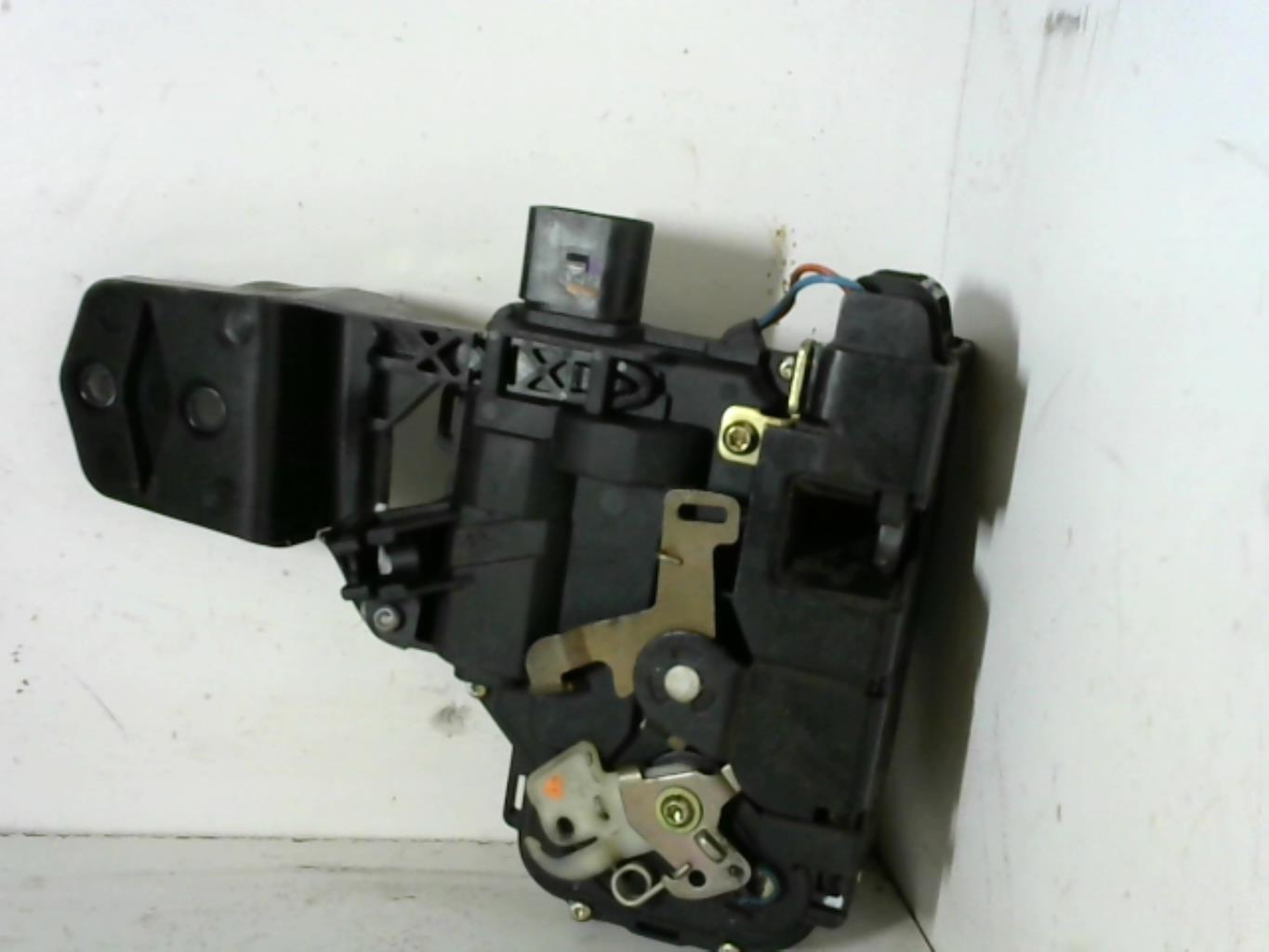 Serratura anteriore sinistra VOLKSWAGEN NEW BEETLE 1 PHASE 1 Gasolina - 1
