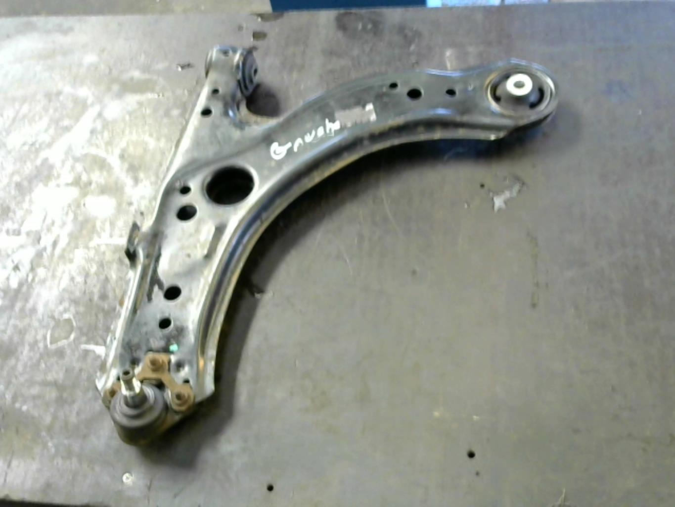 Triangolo anteriore sinistro VOLKSWAGEN NEW BEETLE 1 PHASE 1 Gasolina - 1