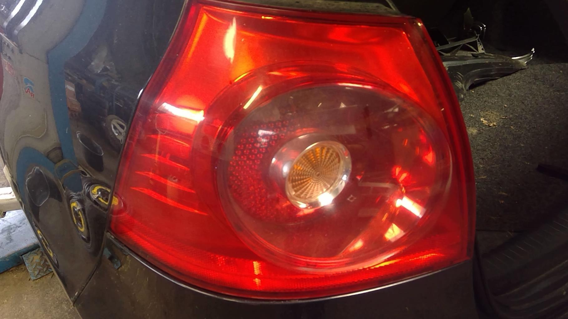 Fanale posteriore principale sinistro (luci) VOLKSWAGEN GOLF 5 Diésel - 1
