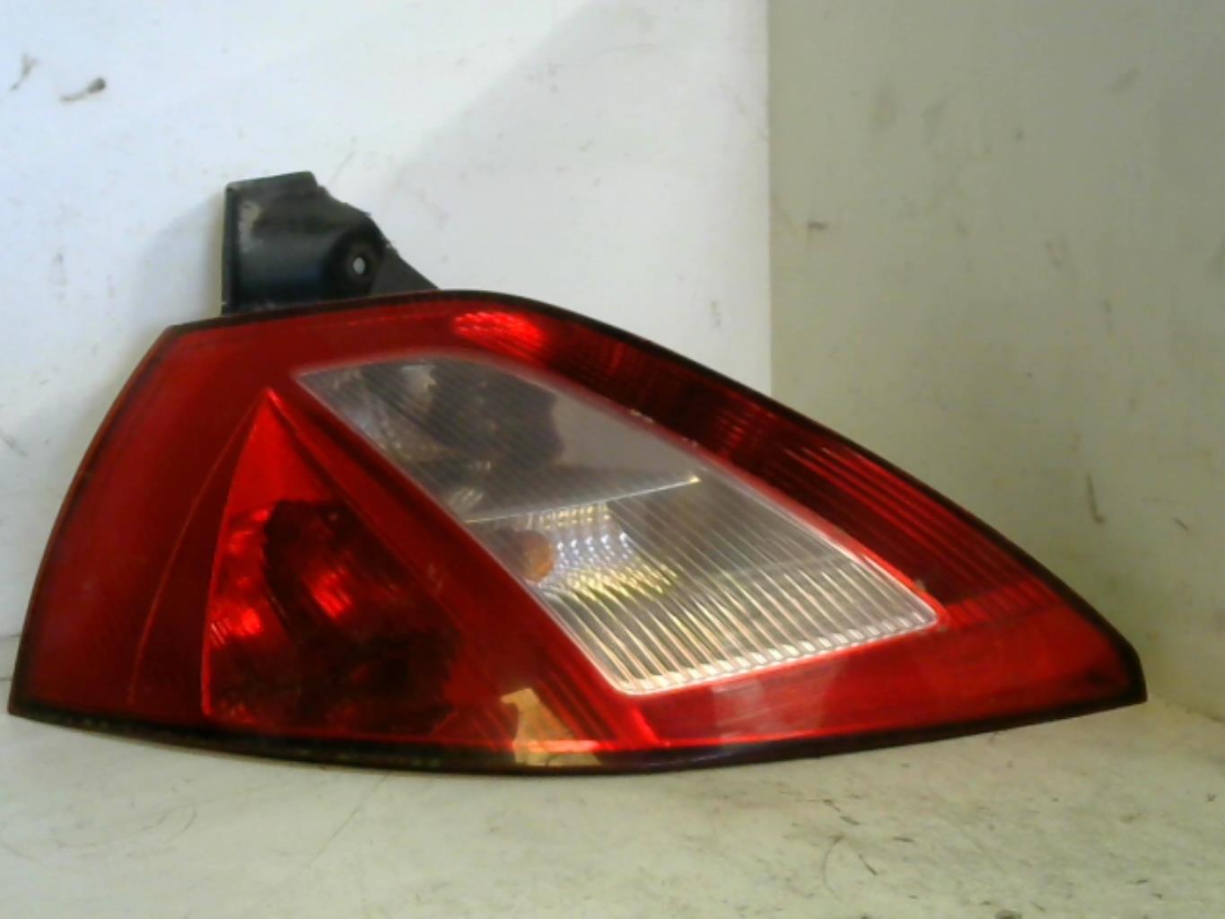 Fanale posteriore principale sinistro (luci) RENAULT MEGANE 2 PHASE 1 Diésel - 1
