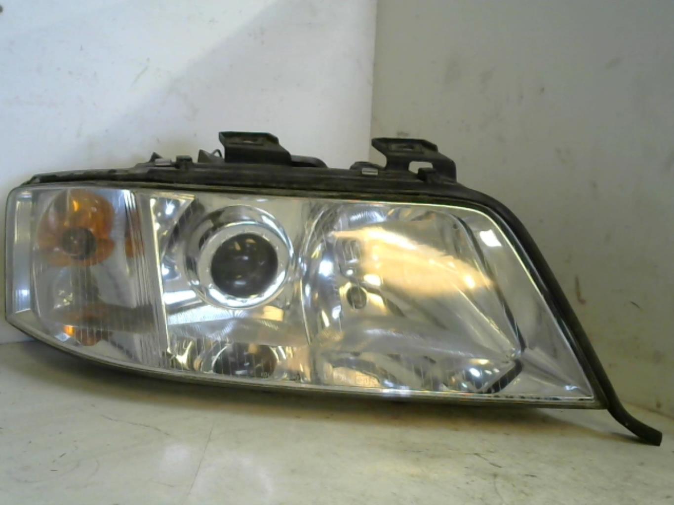 Gruppo ottico anteriore principale destro (luci)(faro) AUDI A6 2 AVANT PHASE 1 BREAK Gasolina - 1