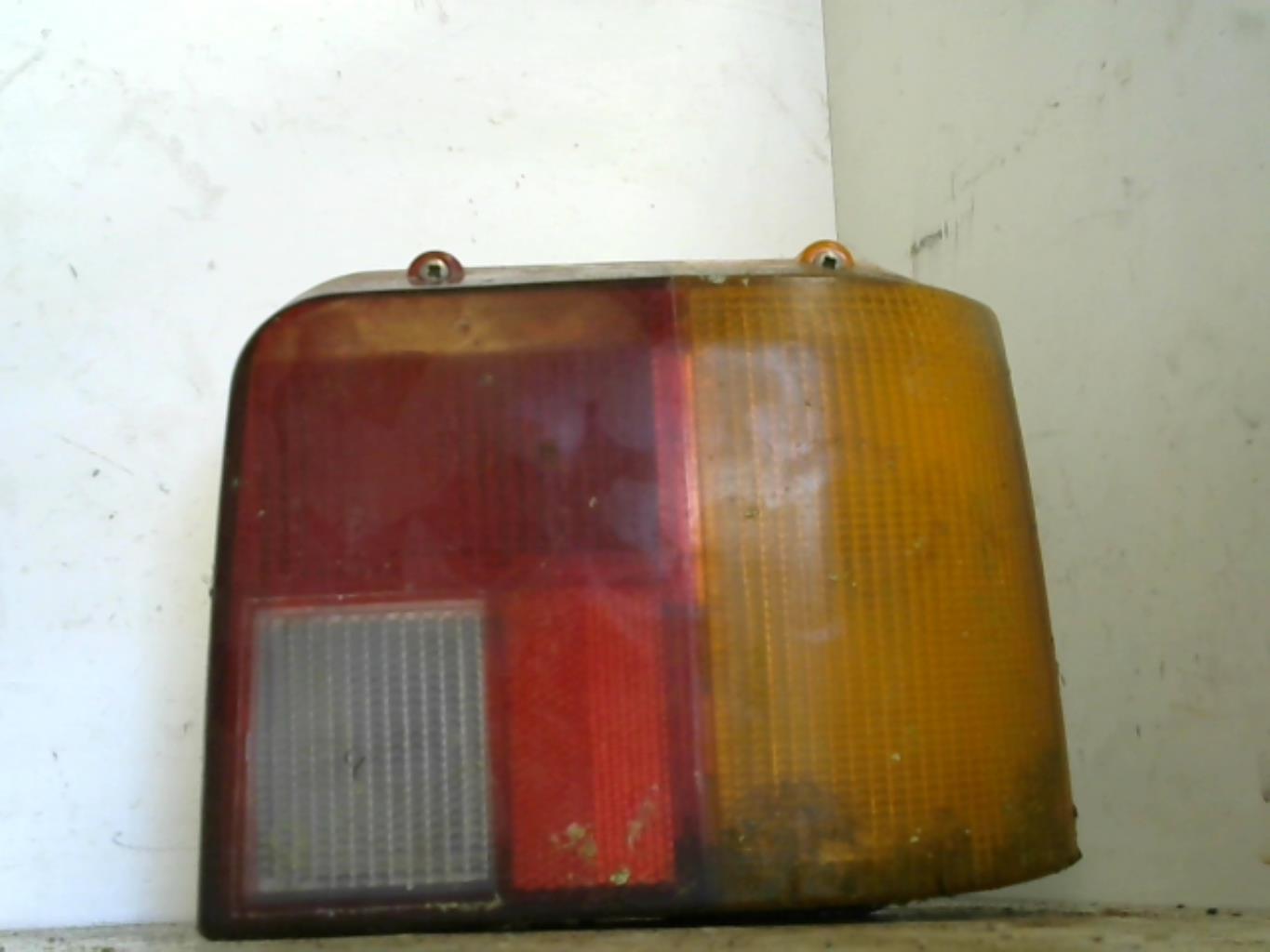 Fanale posteriore principale destro (luci) PEUGEOT 205 PHASE 1 Diésel - 1