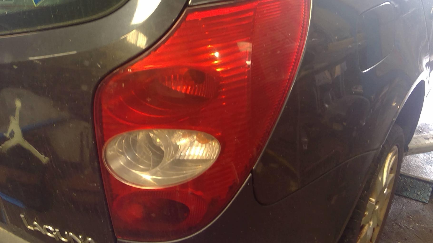 Fanale posteriore principale destro (luci) RENAULT LAGUNA 1 PHASE 2 BREAK Diésel - 1