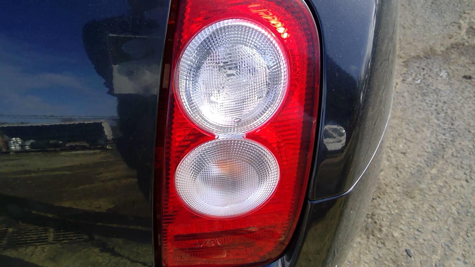 Fanale posteriore principale destro (luci) NISSAN MICRA 3 PHASE 1 Gasolina - 1