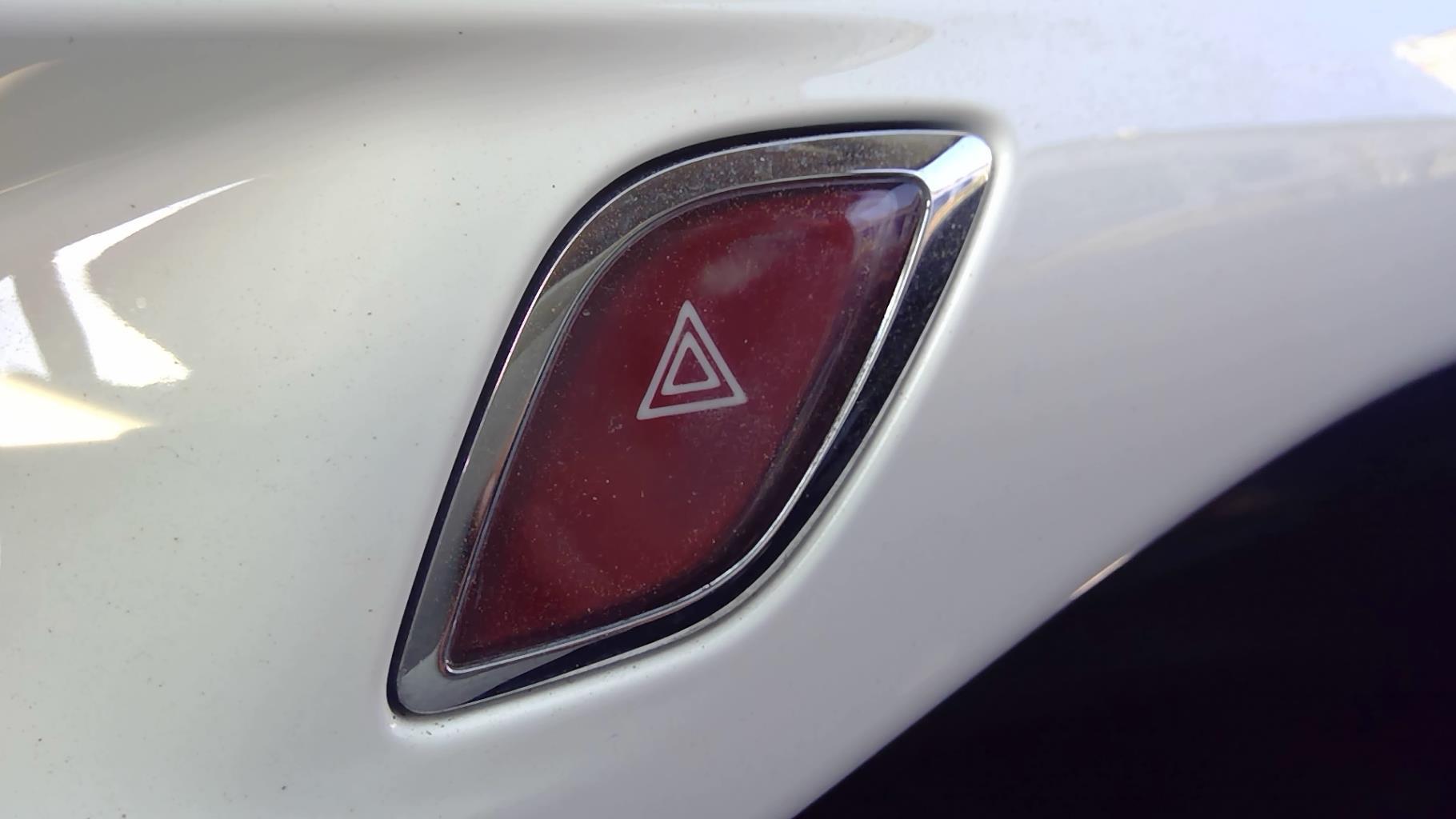 Bouton de warning CITROEN C3 2 PHASE 1 Diesel - 1