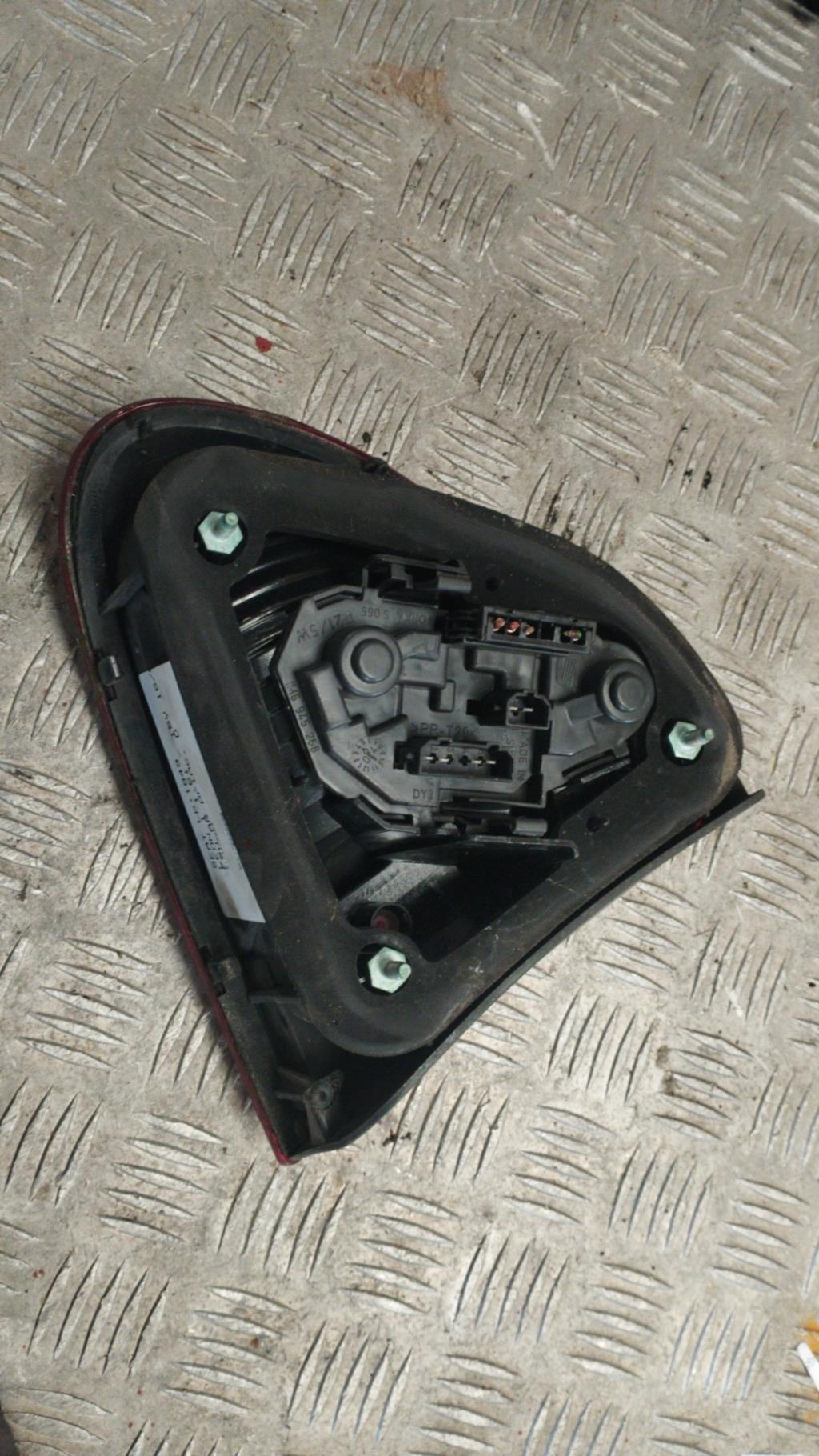 Fanale posteriore principale destro (luci) SEAT LEON 1 Gasolina - 1