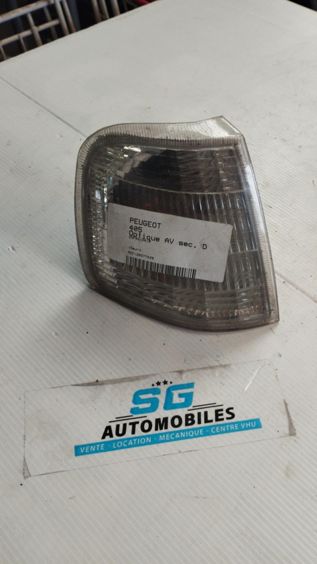 Gruppo ottico anteriore secondario destro (luci)(freccia) PEUGEOT 405  - 1