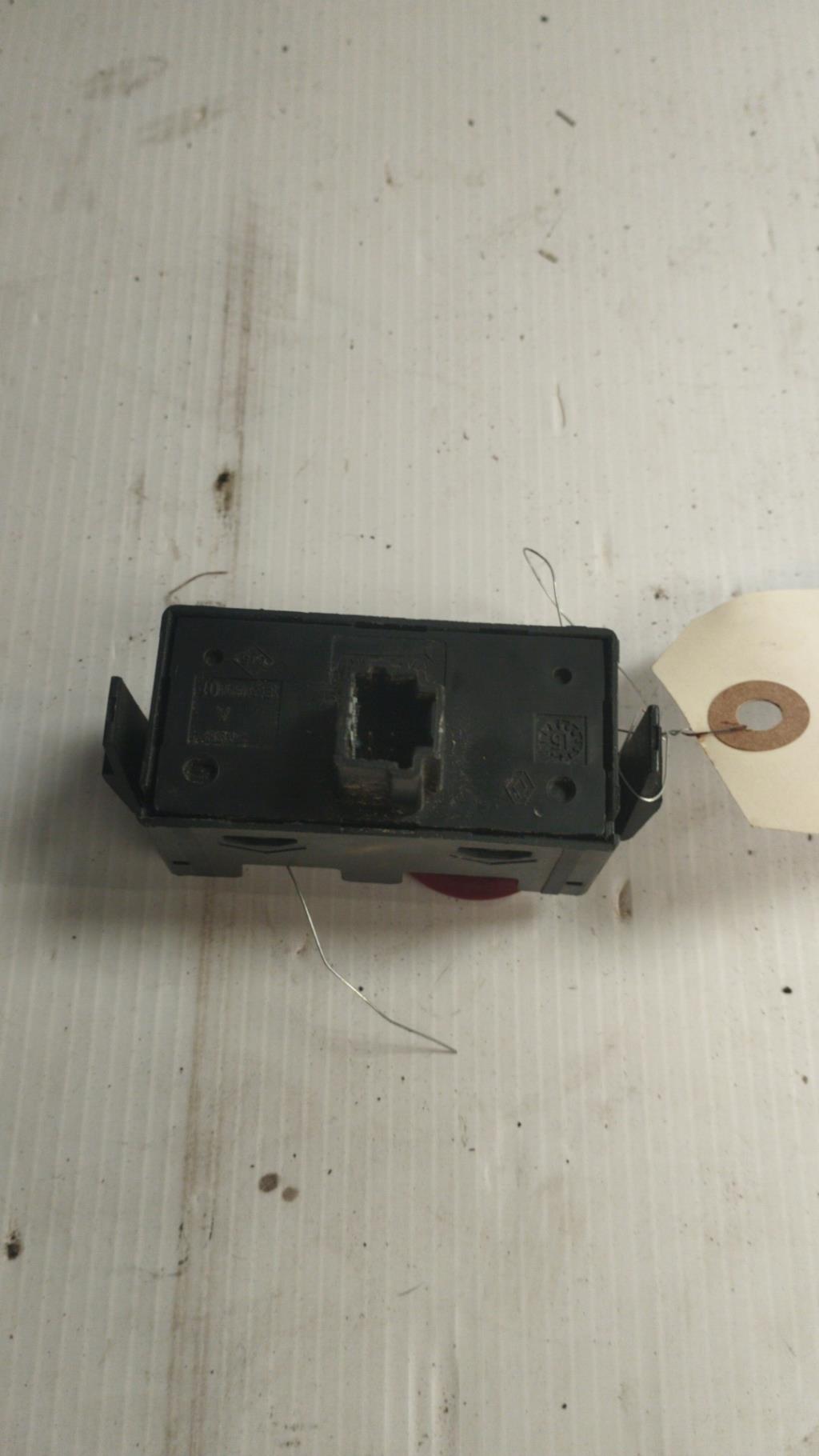 Bouton de warning RENAULT KANGOO 2 PHASE 1  - 1