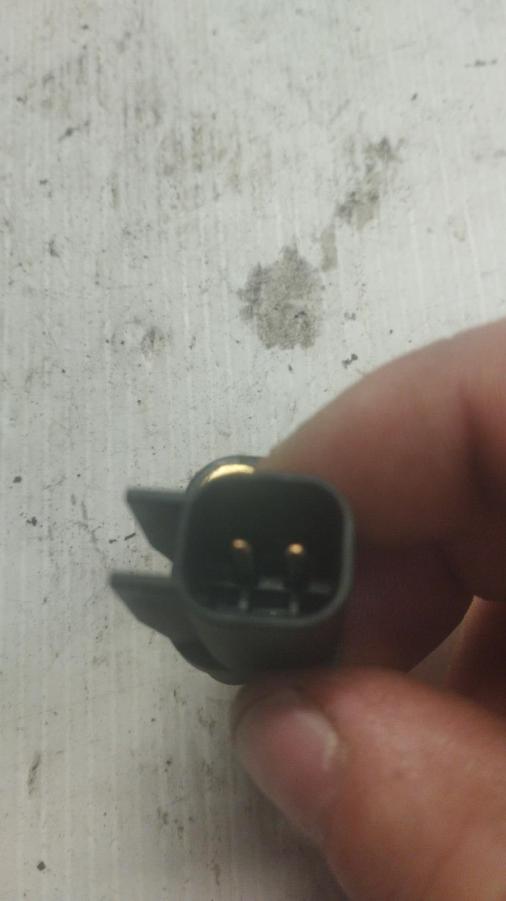 Capteur ABS avant droit FORD FOCUS 2 PHASE 1  - 1