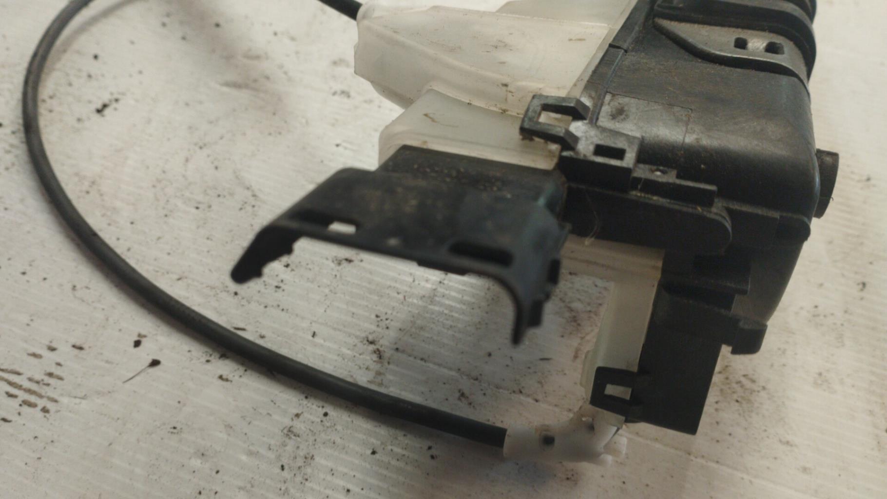 Chiusura centralizzata posteriore destra CITROEN C3 3 PHASE 1 Diésel - 1