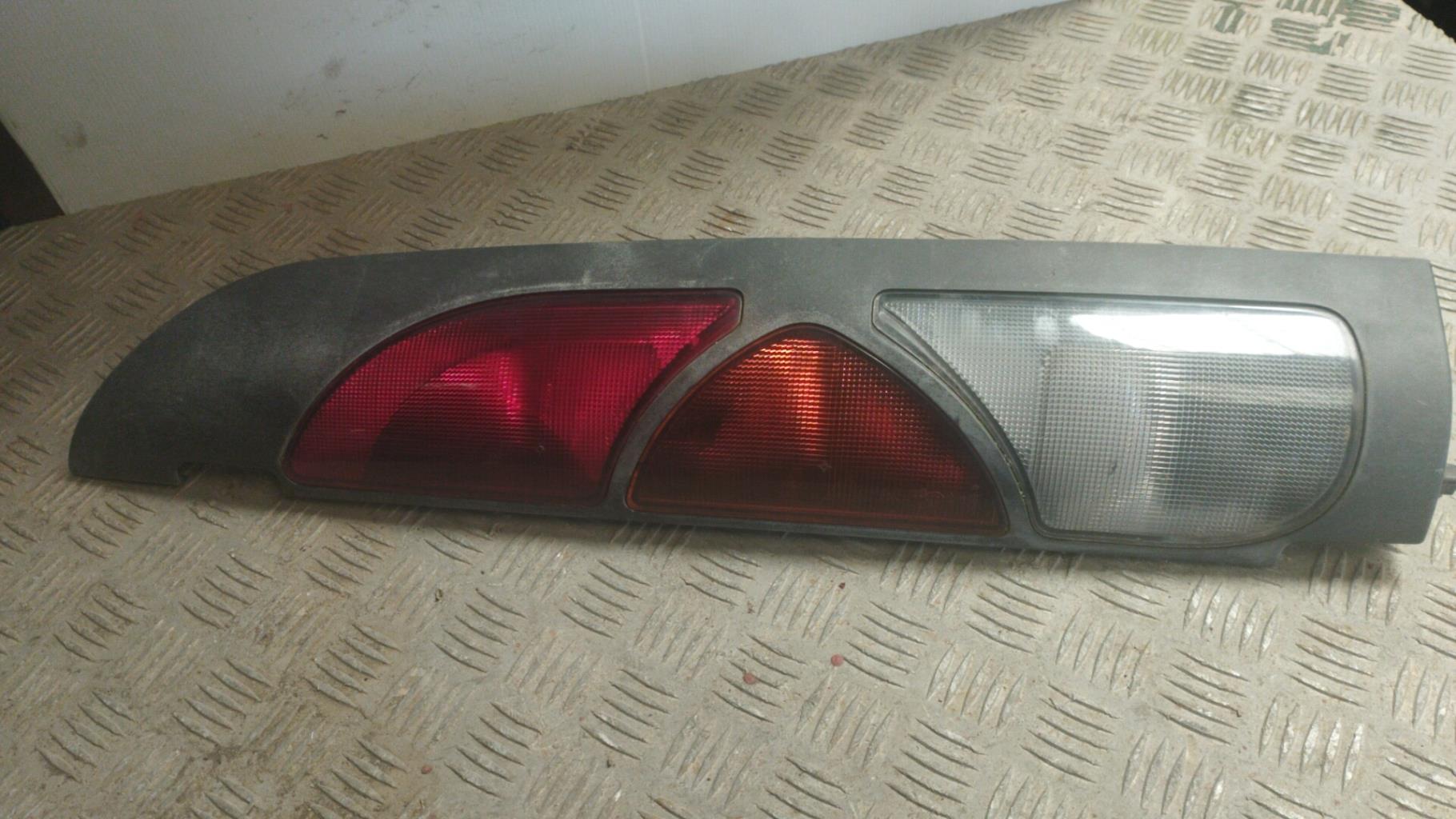 Fanale posteriore principale destro (luci) RENAULT KANGOO 1 PHASE 1 Diésel - 1
