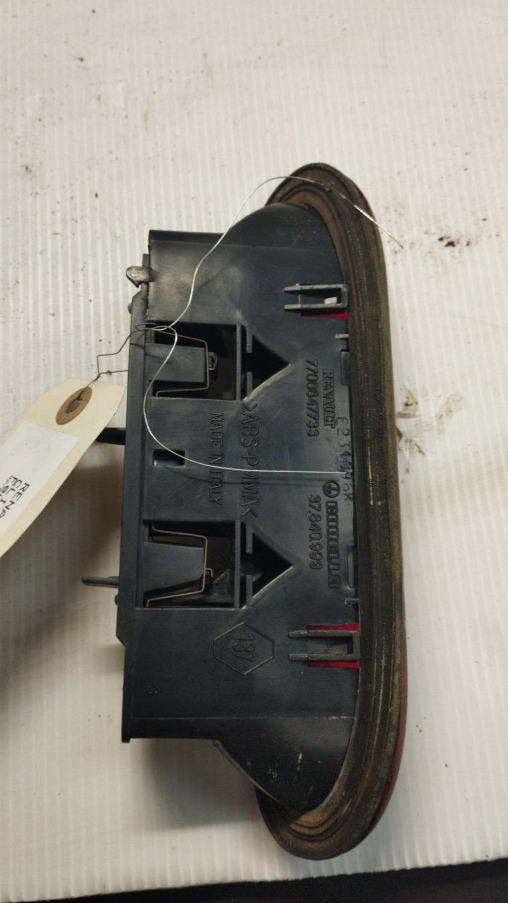 Feu arriere stop central RENAULT CLIO 1 PHASE 2 Diesel - 1