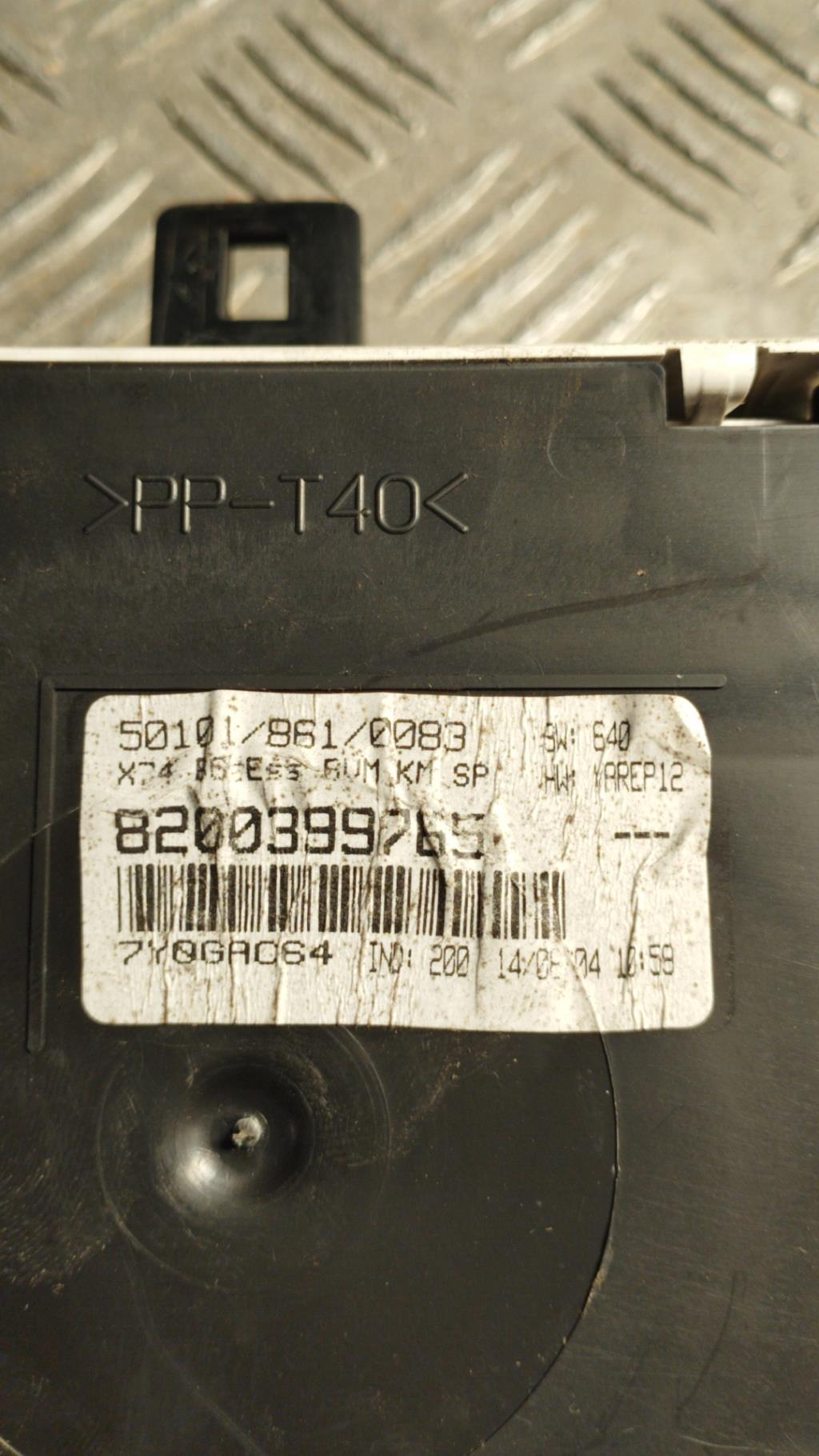 Compteur RENAULT LAGUNA 2 PHASE 1 Essence - 1