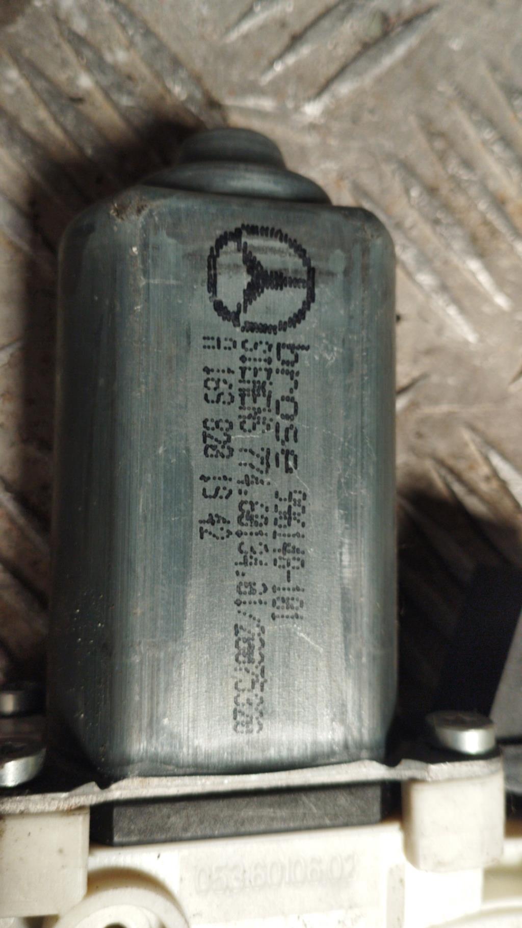 Motore alzacristalli posteriore sinistro MERCEDES CLASSE A 169 PHASE 1 Diésel - 1