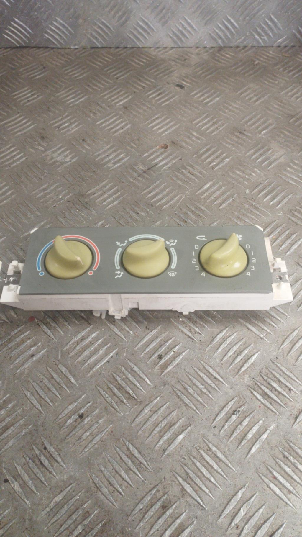 Commande chauffage RENAULT TWINGO 1 PHASE 2 Essence - 1