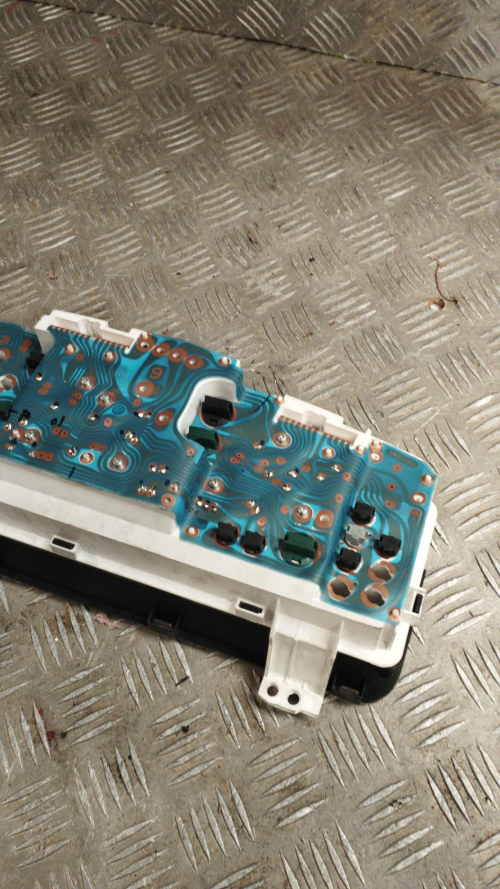 Compteur MAZDA 626 3 PHASE 1 Diesel - 1
