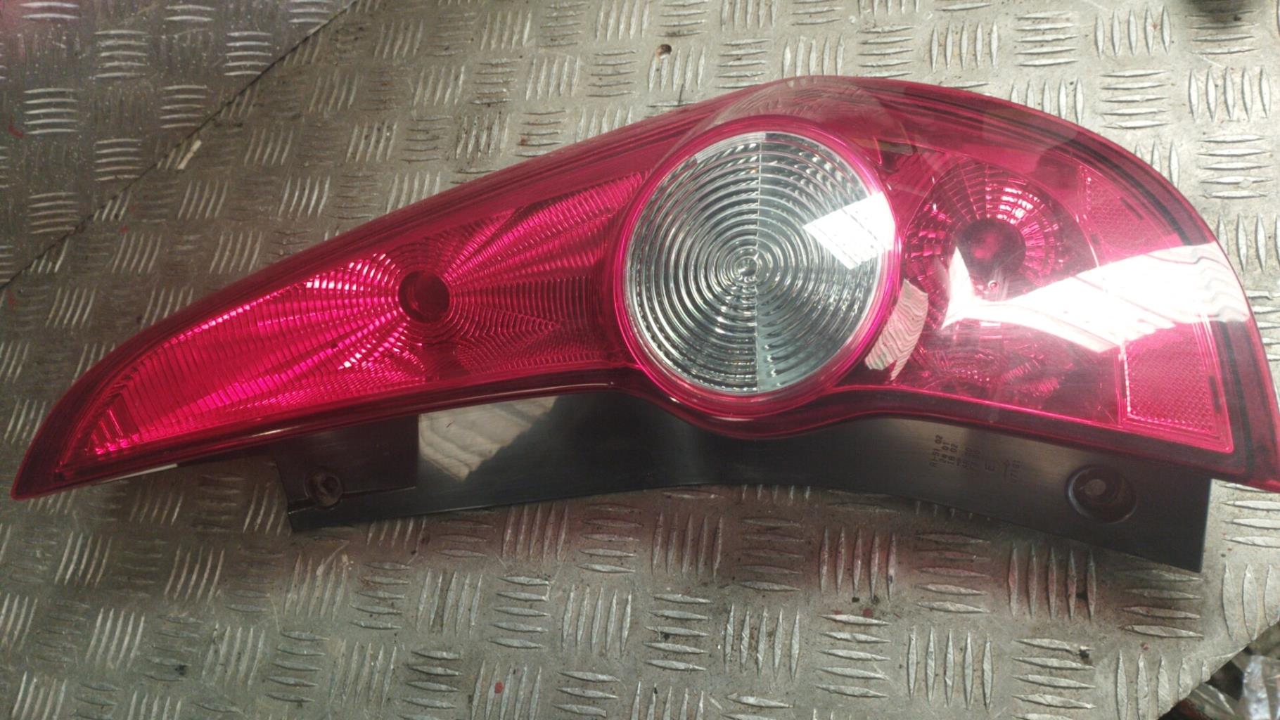 Fanale posteriore principale destro (luci) OPEL AGILA B Gasolina - 1