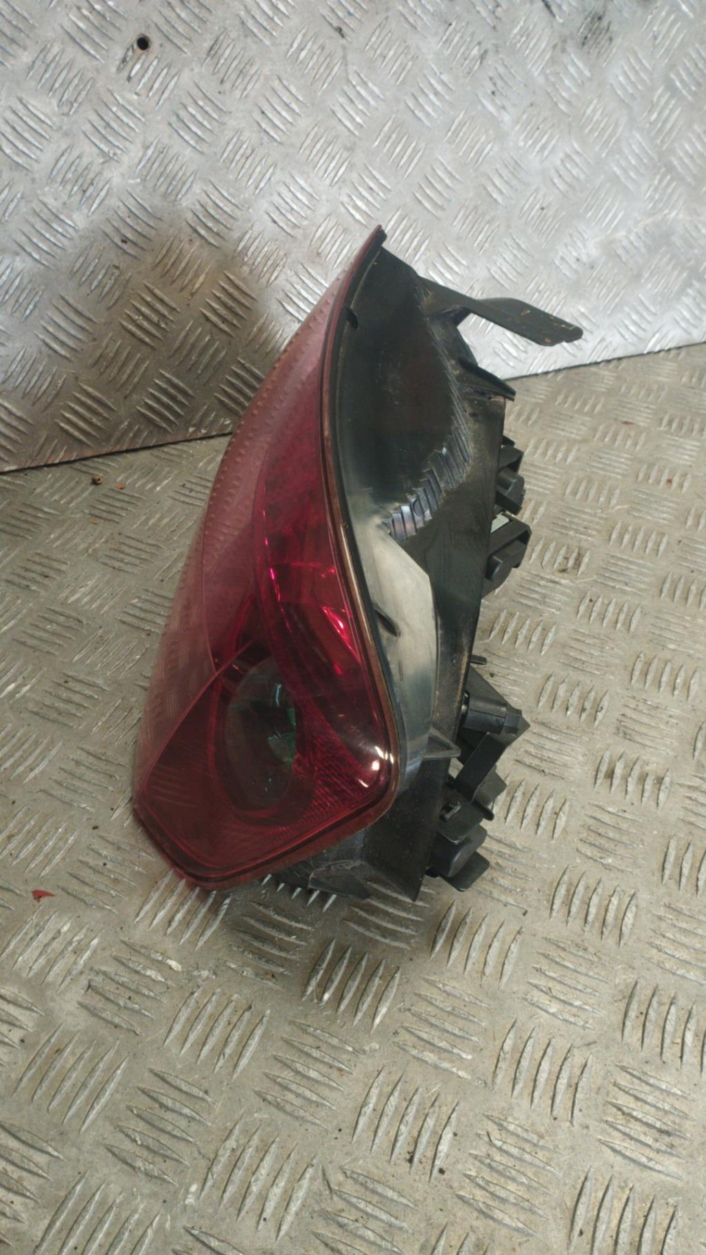 Fanale posteriore principale destro (luci) PEUGEOT 407 PHASE 1 Diésel - 1