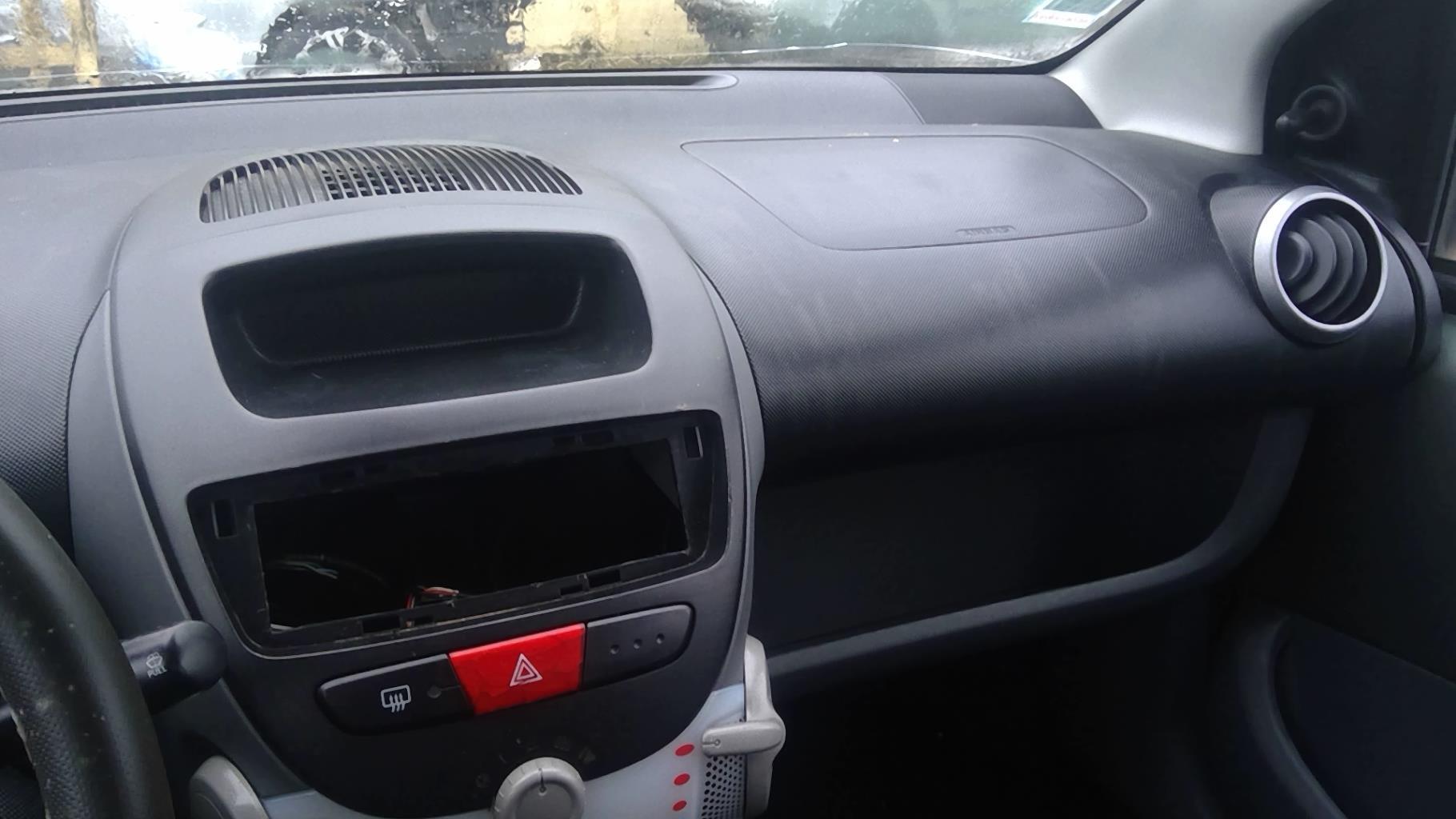 Tableau de bord CITROEN C1 1 PHASE 1 Diesel - 1