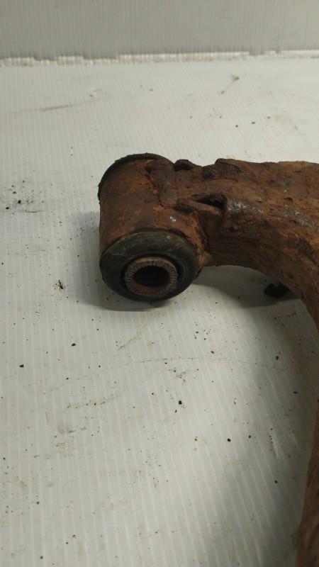 Triangolo anteriore sinistro TOYOTA COROLLA 10 PHASE 2 Diésel - 1