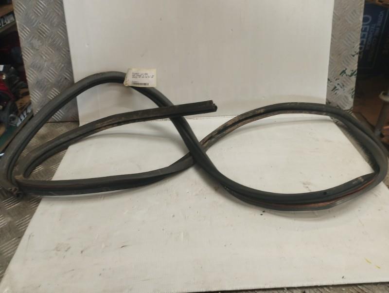 Guarnizione sportello anteriore destro PEUGEOT 205 PHASE 2 Gasolina - 1