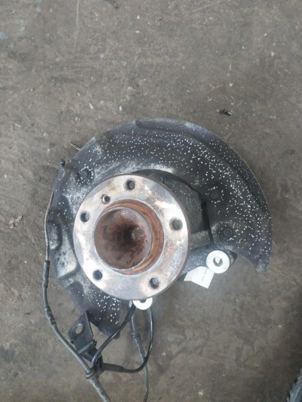 Moyeu avant gauche BMW SERIE 3 E92 COUPE PHASE 1 Diesel - 1