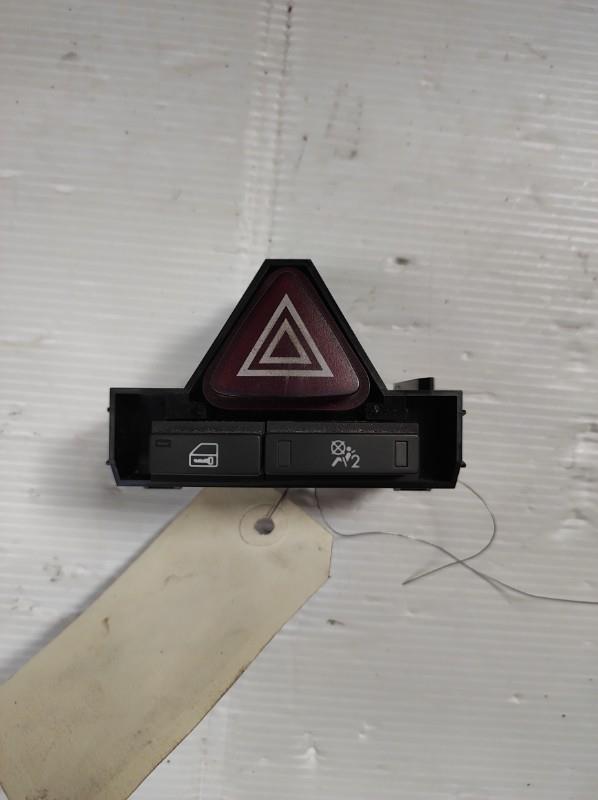 Bouton de warning OPEL CORSA D PHASE 1 Essence - 1