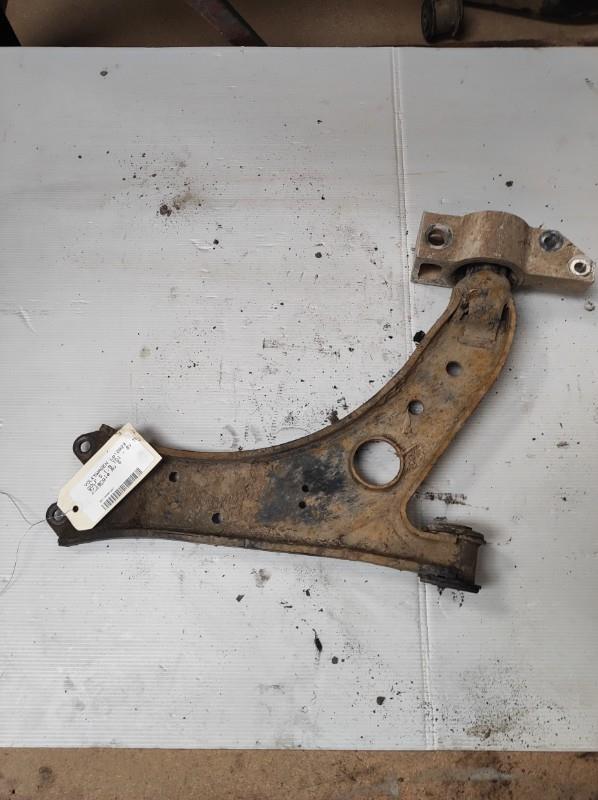 Triangolo anteriore sinistro VOLKSWAGEN GOLF 5  - 1