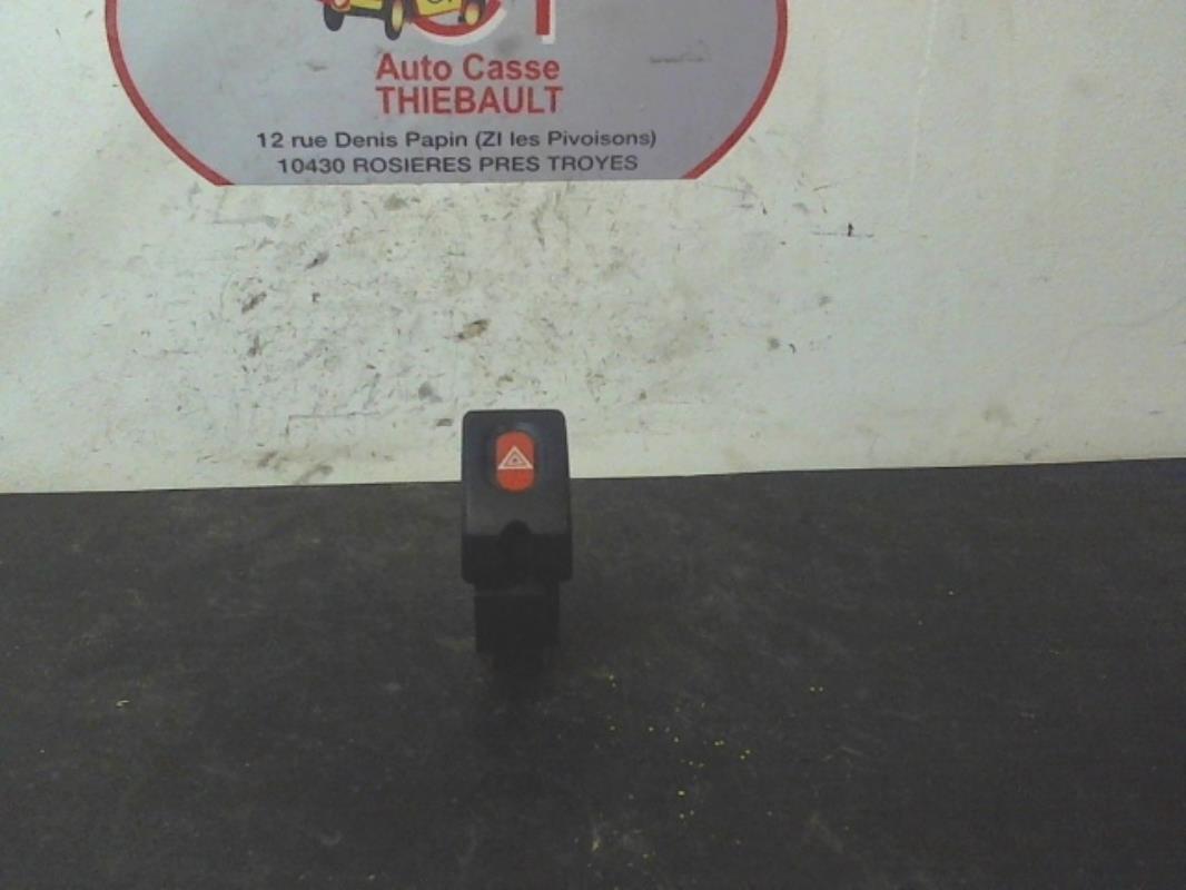Bouton de warning OPEL CORSA A  - 1