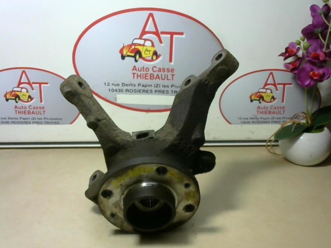 Fusee avant droit DACIA SANDERO 1 Essence - 1