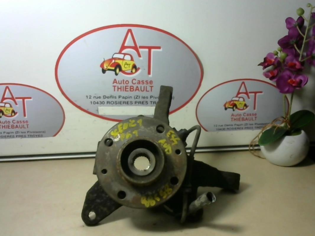 Fusee avant droit RENAULT SCENIC 1 PHASE 1 Essence - 1