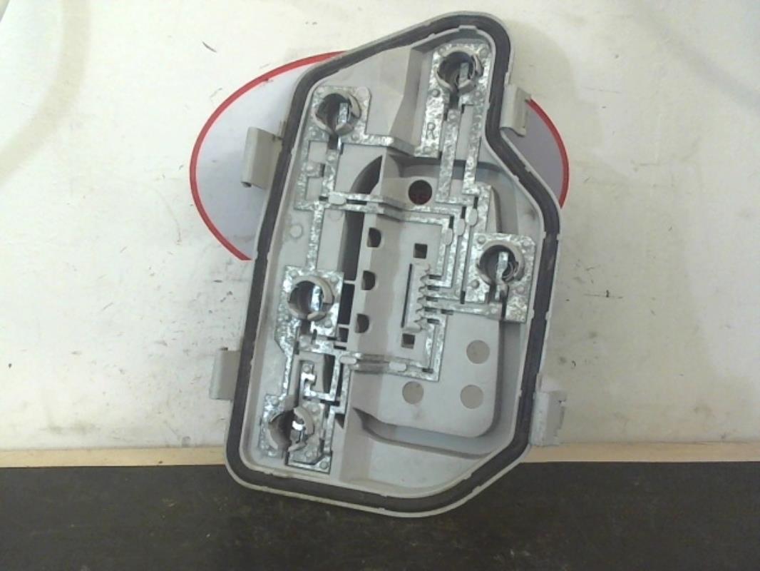 Base portalampade fanale posteriore destro VOLKSWAGEN POLO 2  - 1